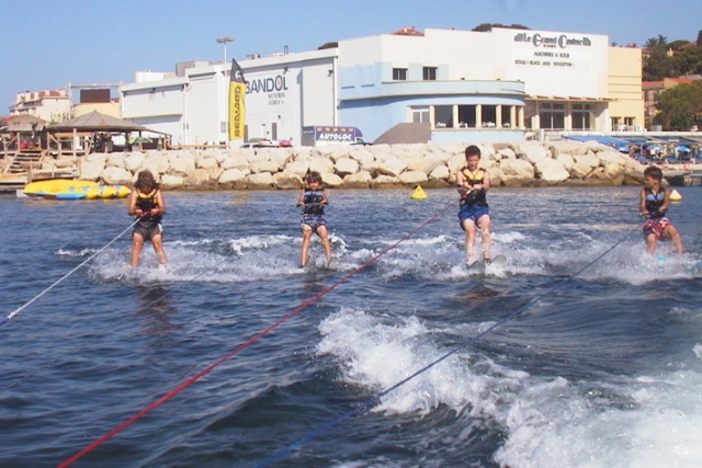 Ski Nautique pour tous avec Entre Ciel et Mer Ski Nautique